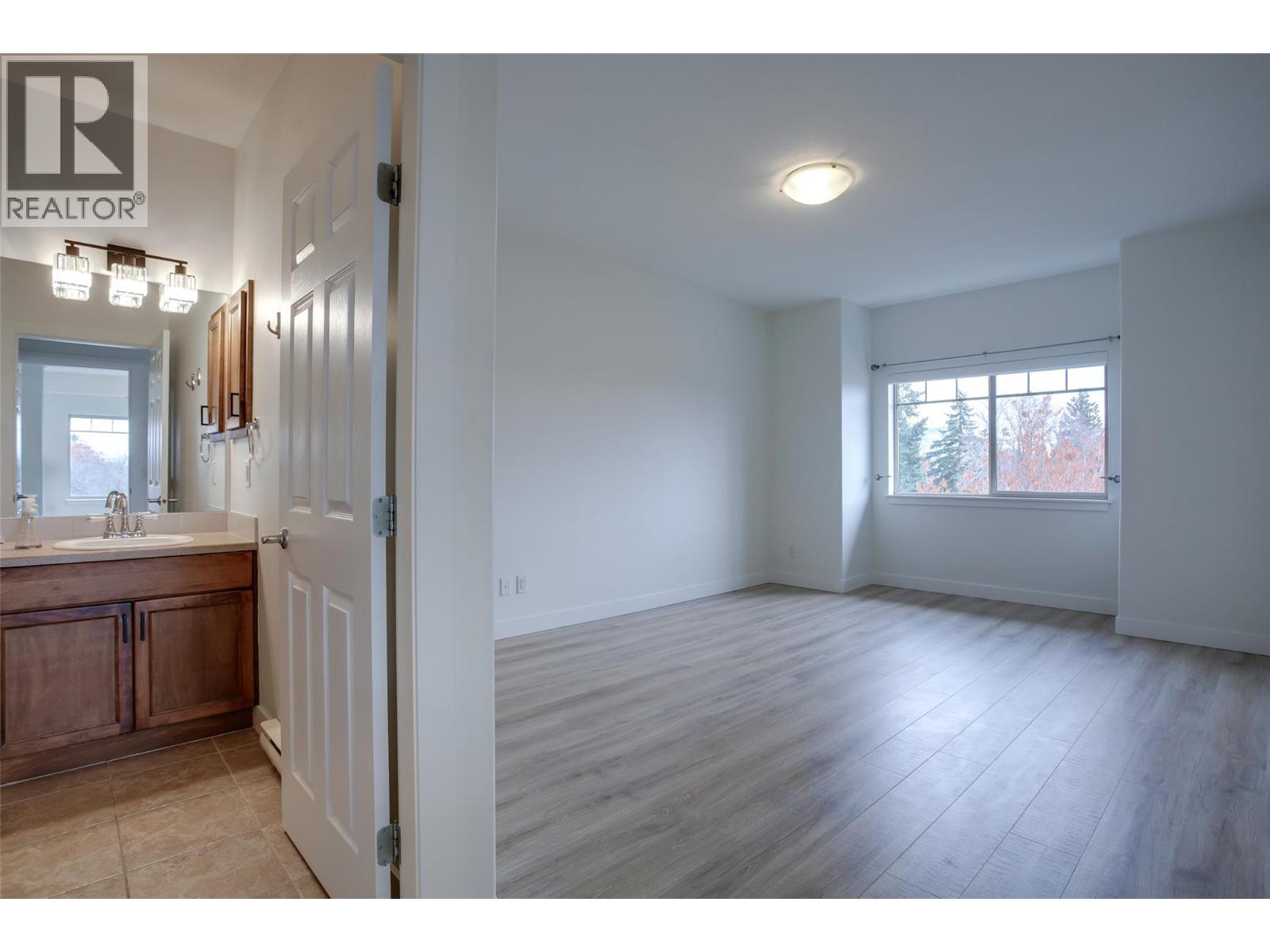 412 1007 Harvey Avenue, Kelowna