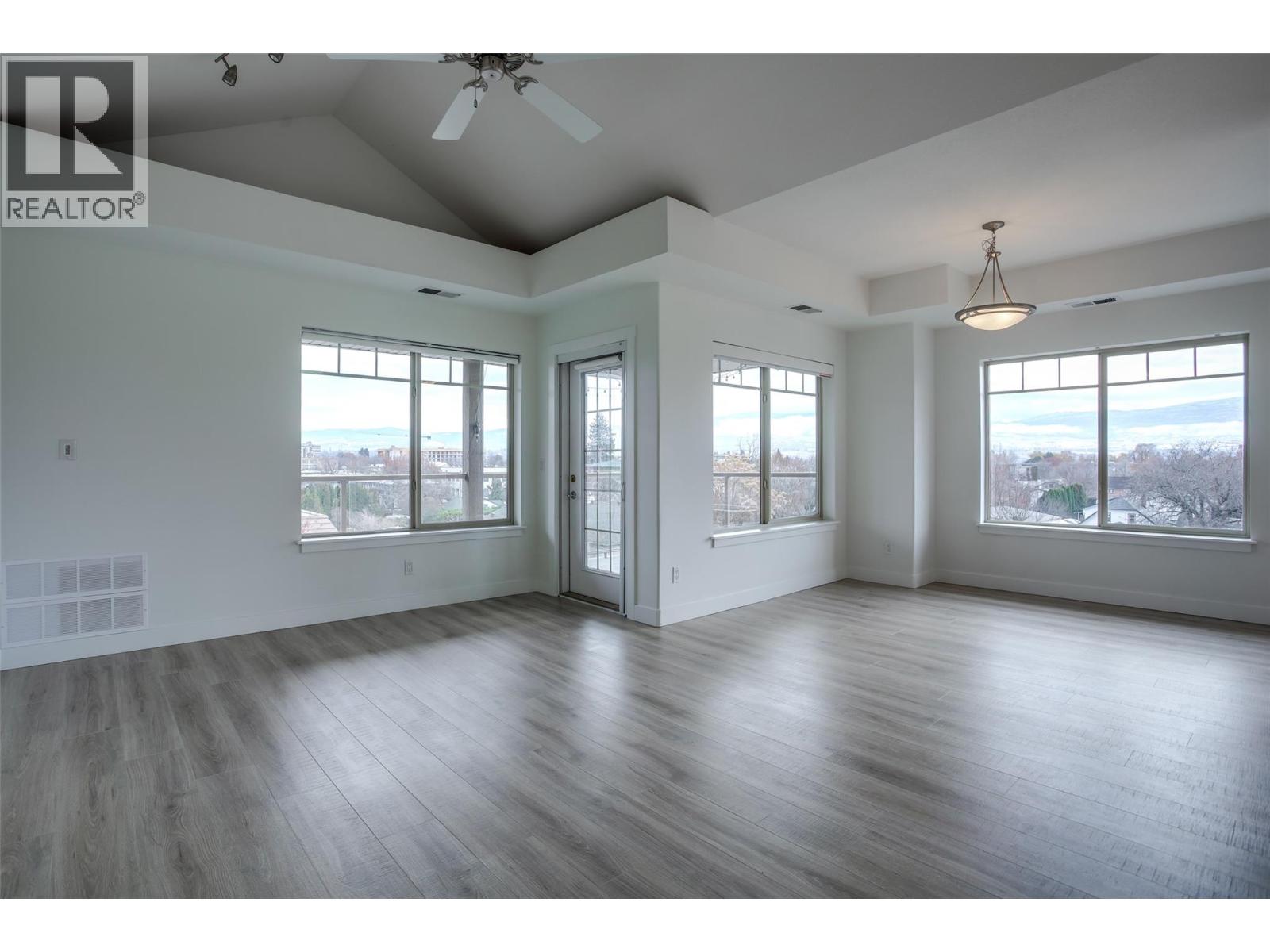 412 1007 Harvey Avenue, Kelowna