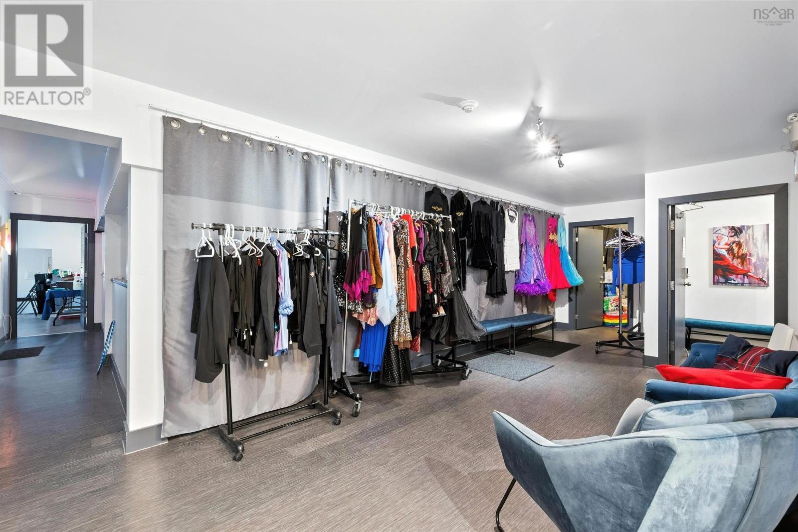 Property 33 of 49 of 59 McQuade Lake Crescent