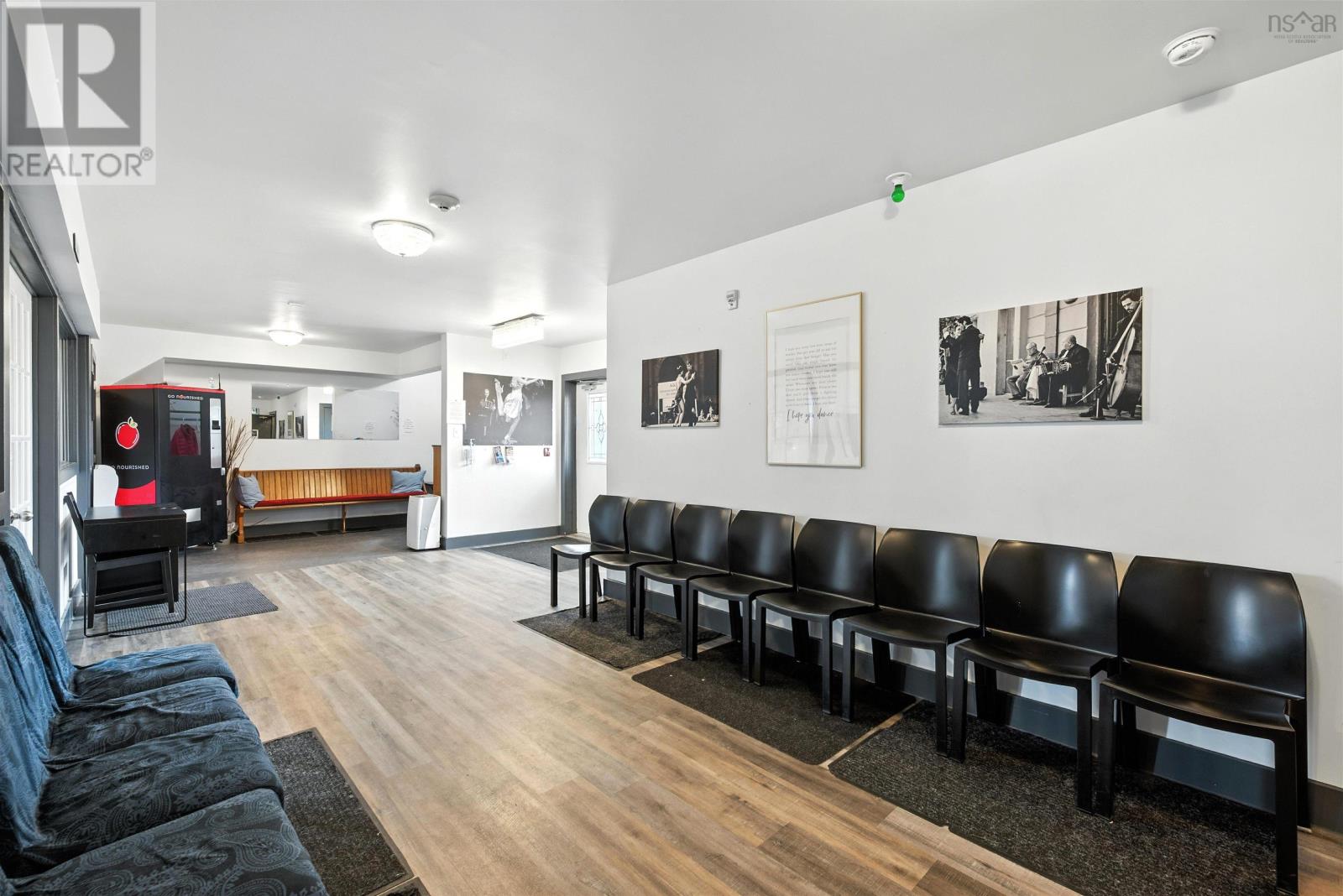 Property 48 of 49 of 59 McQuade Lake Crescent