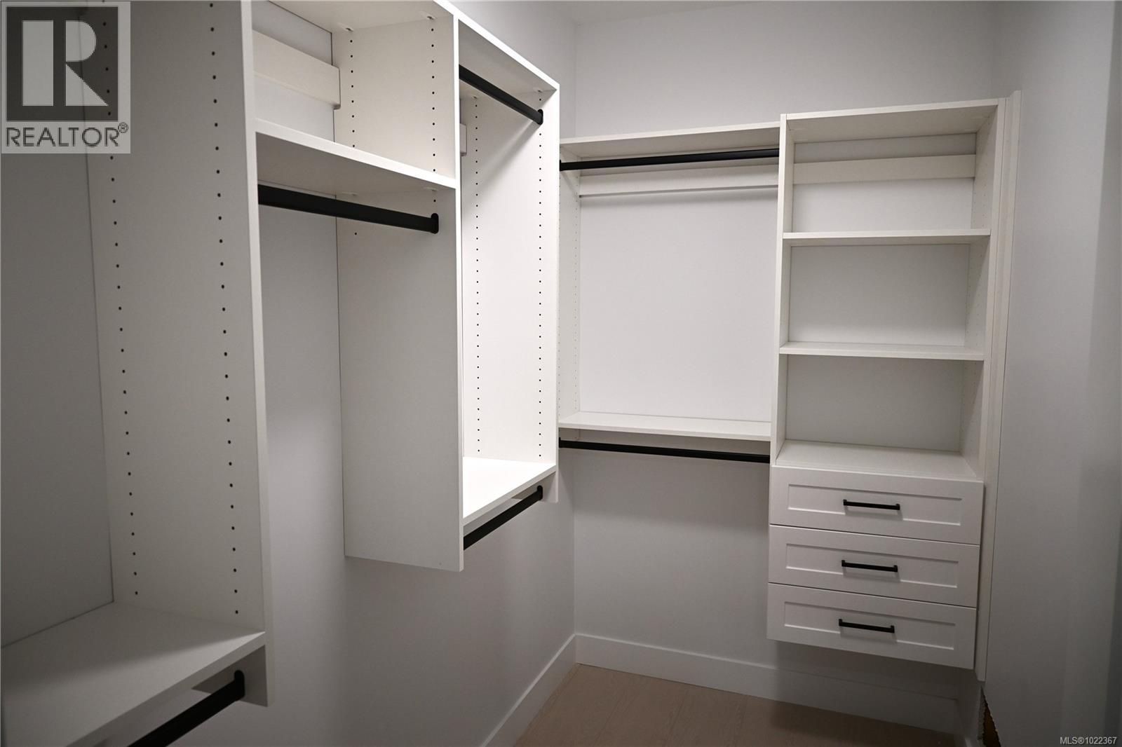 3927 Jingle Pot Rd, Nanaimo