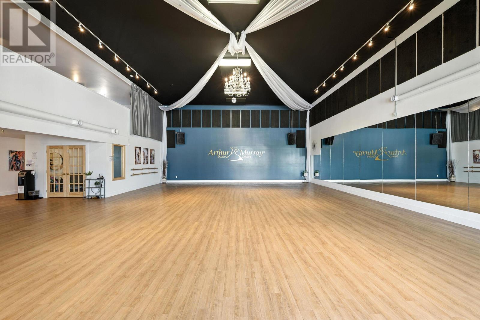 Property 30 of 49 of 59 McQuade Lake Crescent