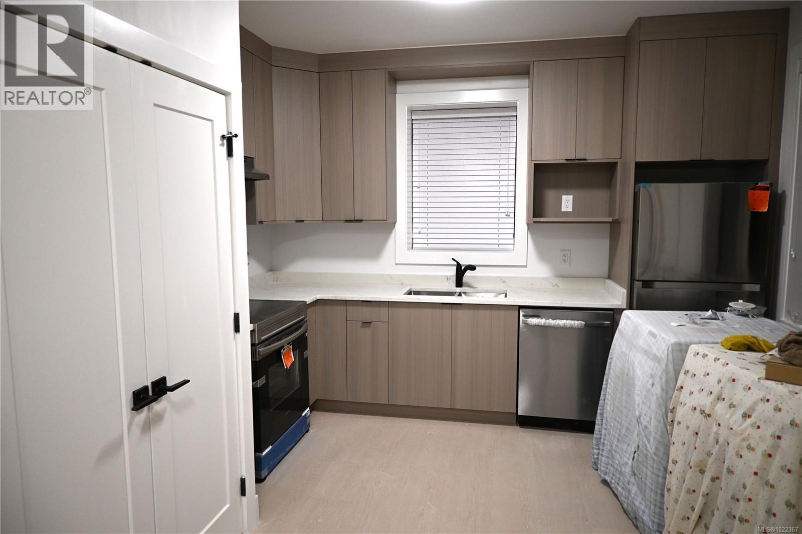 3927 Jingle Pot Rd, Nanaimo