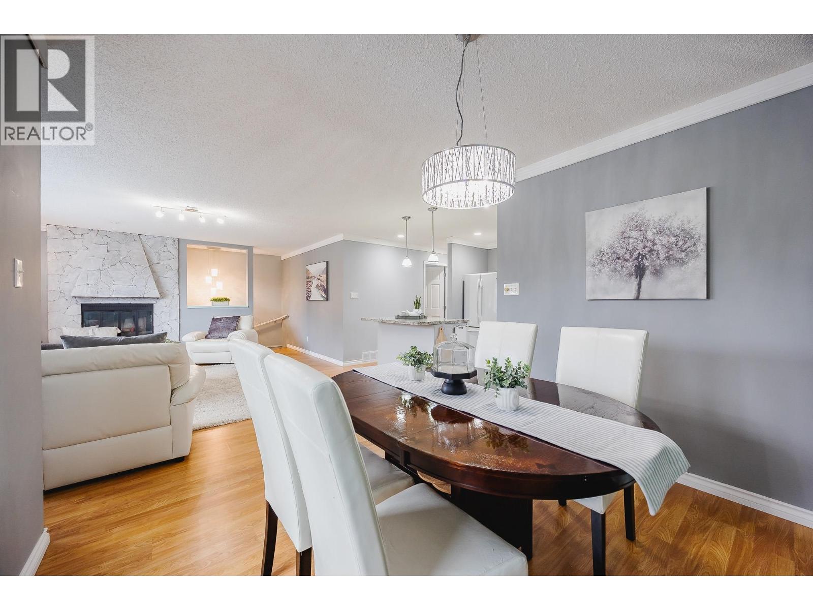 20492 THORNE AVENUE, Maple Ridge