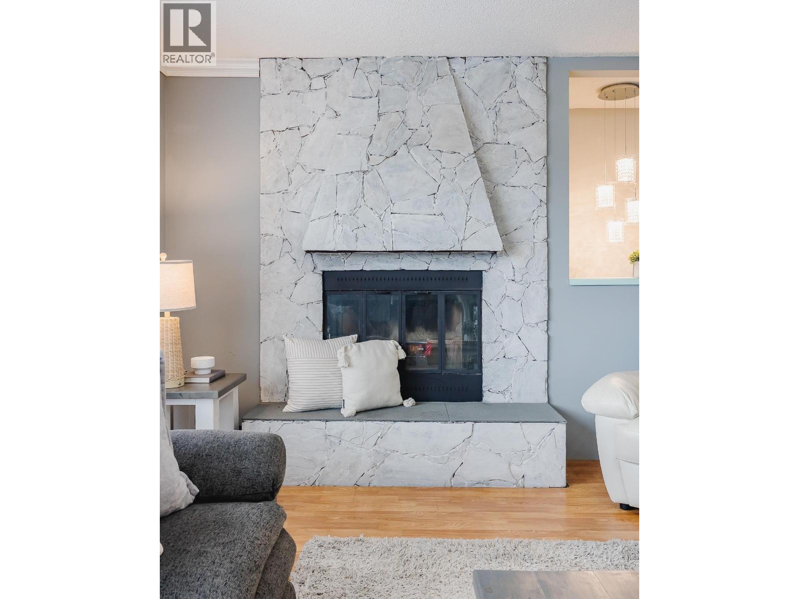 20492 THORNE AVENUE, Maple Ridge