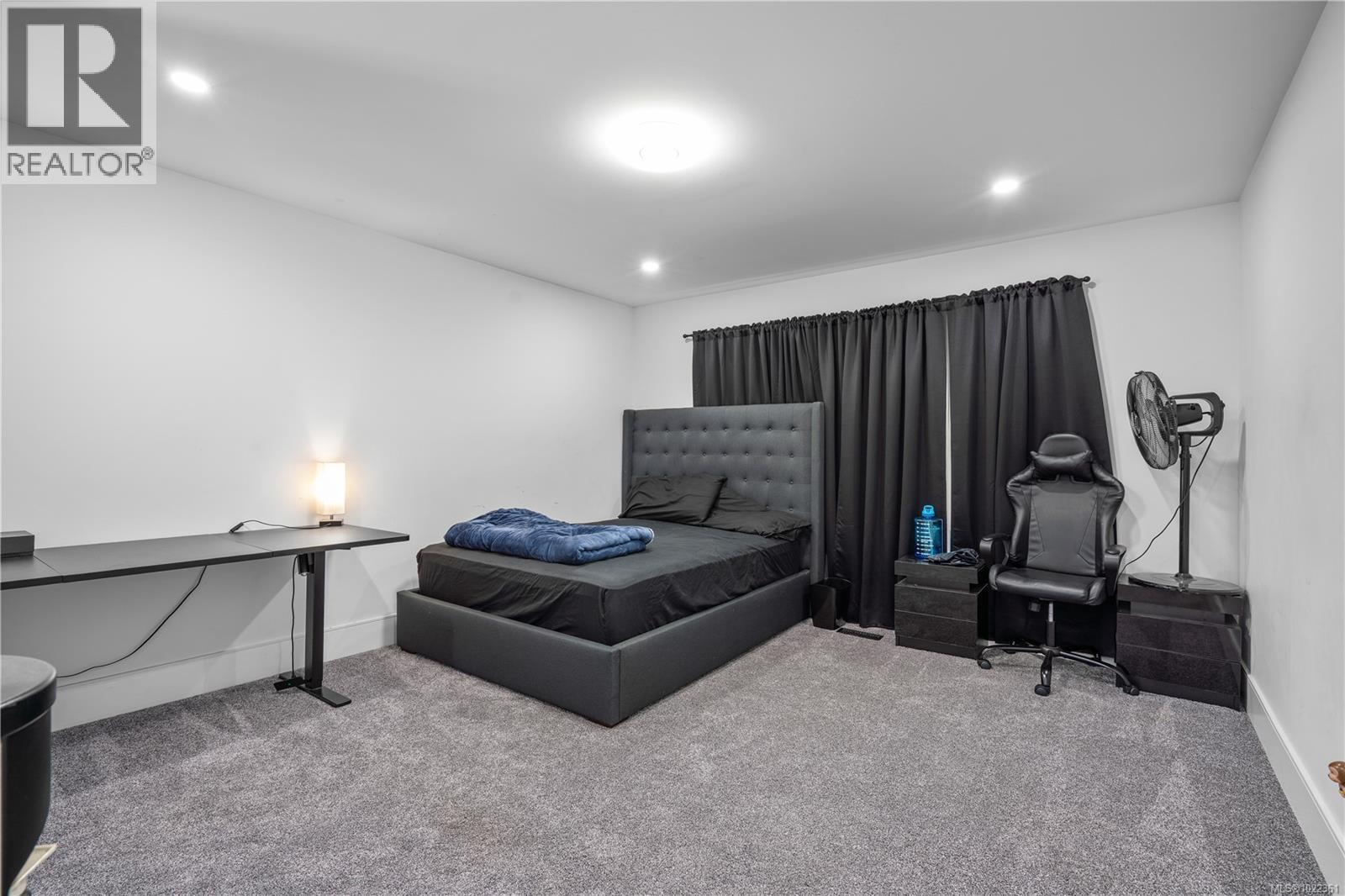 146 Cadillac Ave, Saanich