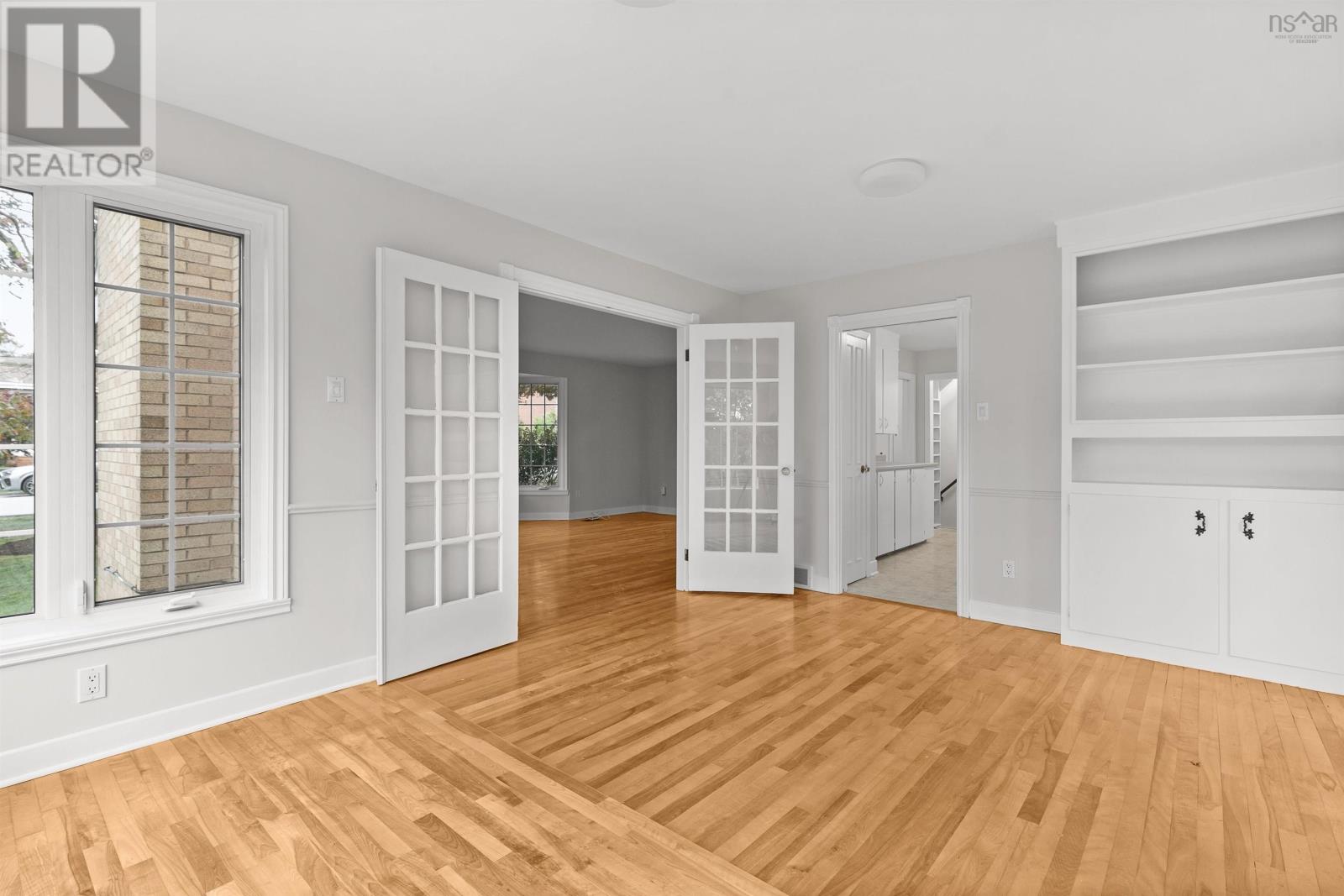 Property 39 of 51 of 43 Deepwood Crescent