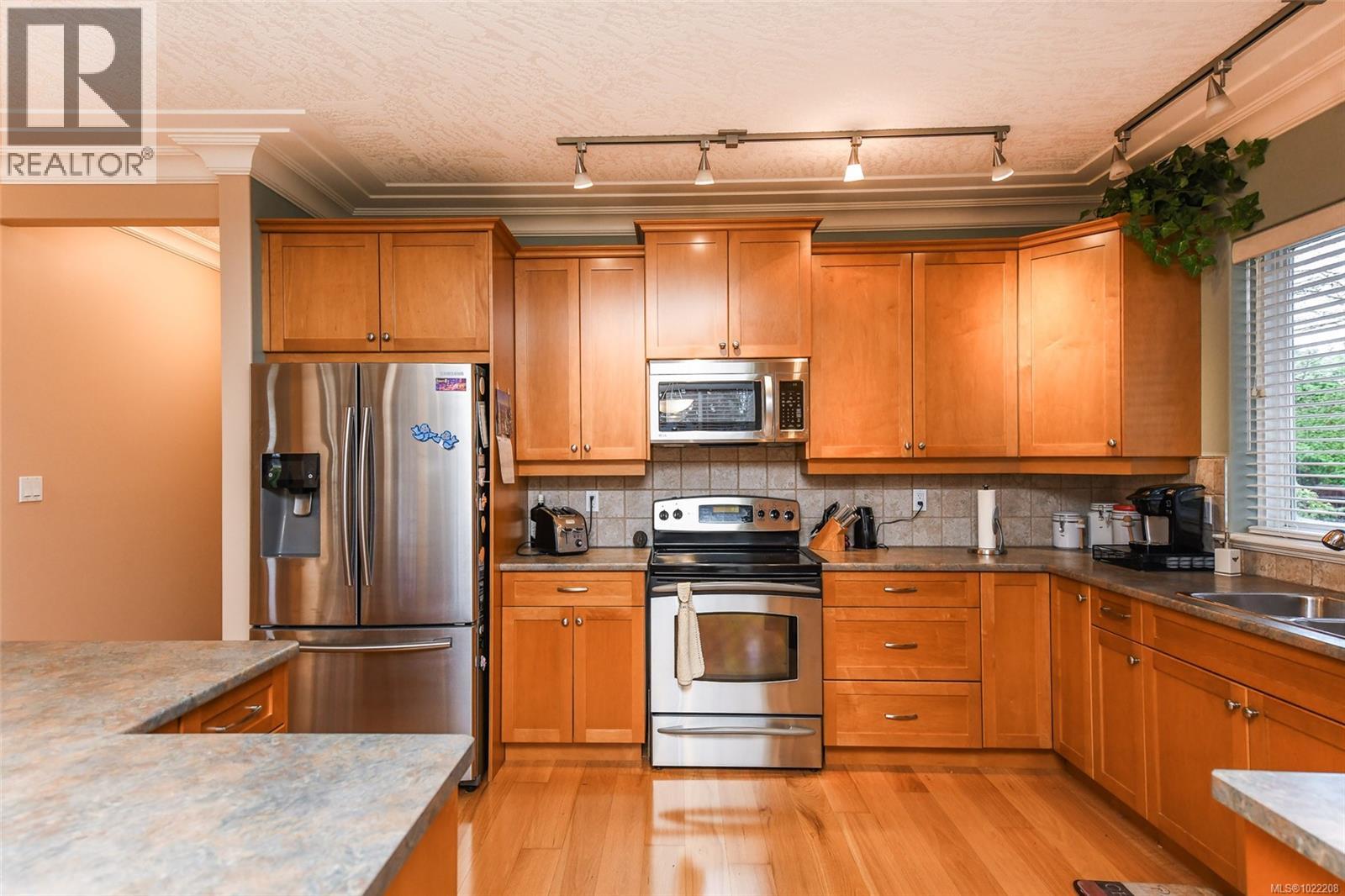 1 199 31st St - Photo 3 of 26, Courtenay, British Columbia