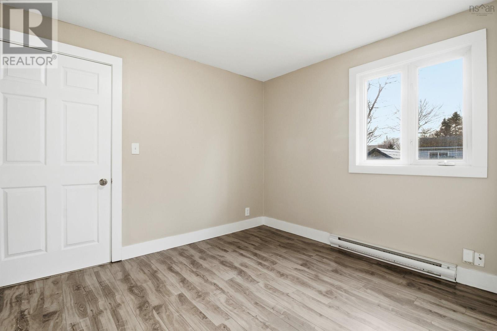 Property 13 of 45 of 17 Lewis Street