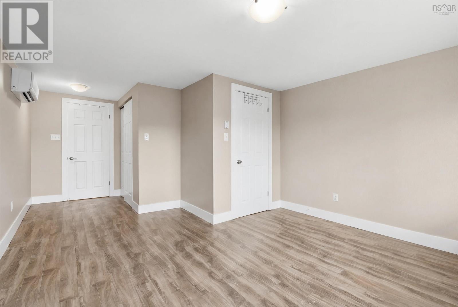 Property 23 of 45 of 17 Lewis Street