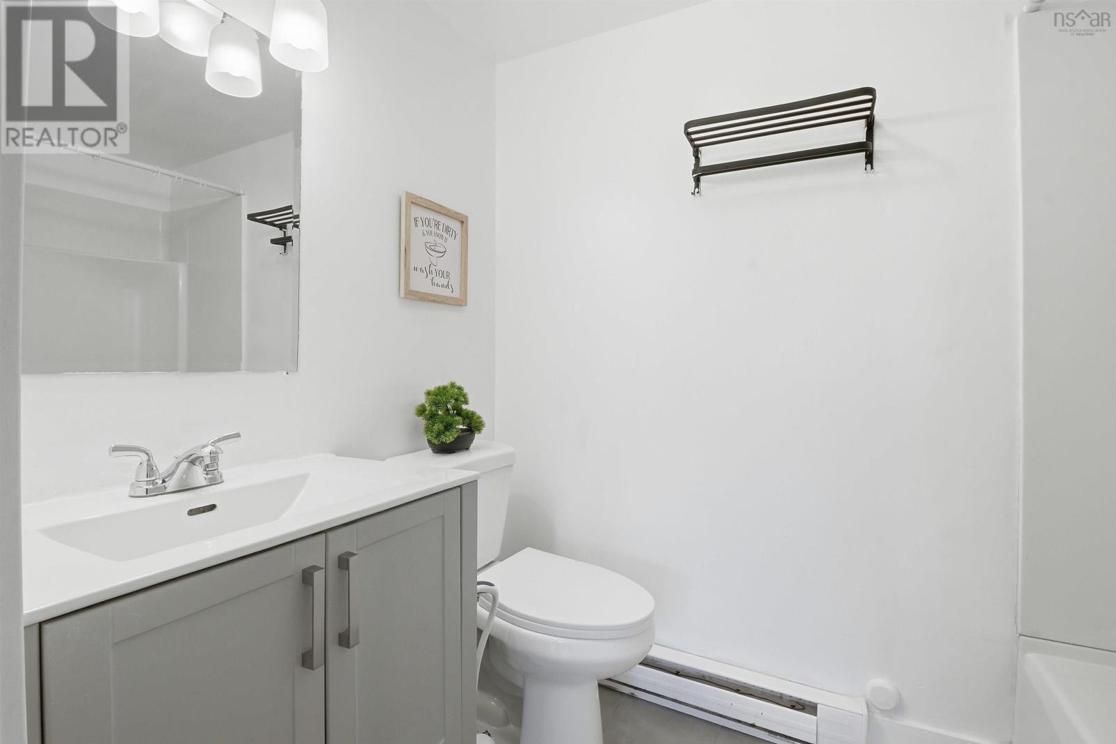 Property 25 of 45 of 17 Lewis Street