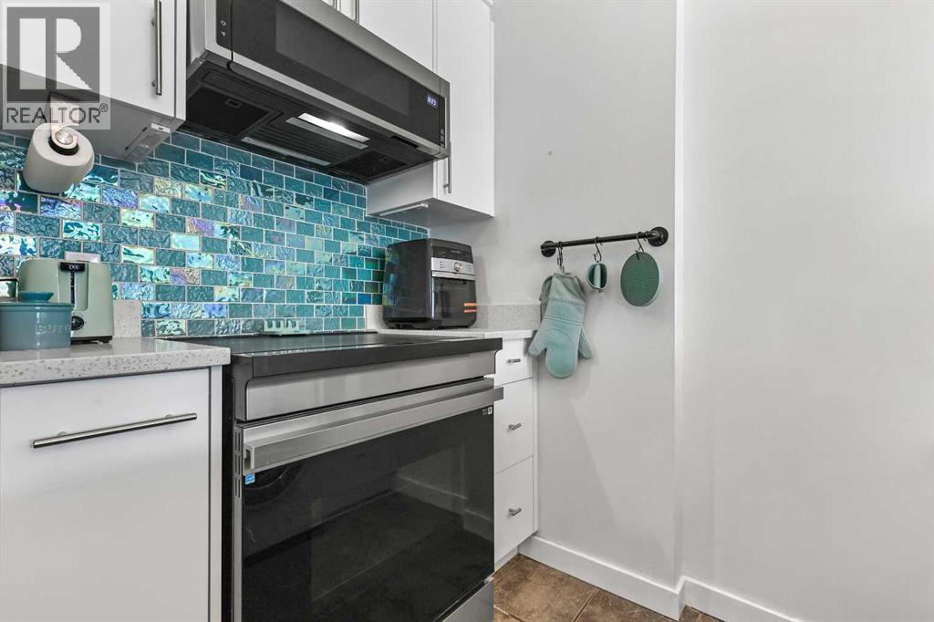 Single Family House for Sale in    Avenue SW Eau Claire Calgary 