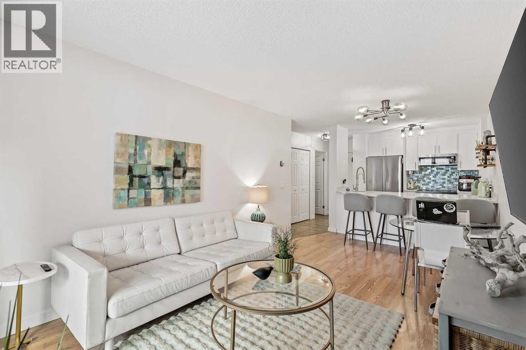 Single Family House for Sale in    Avenue SW Eau Claire Calgary 