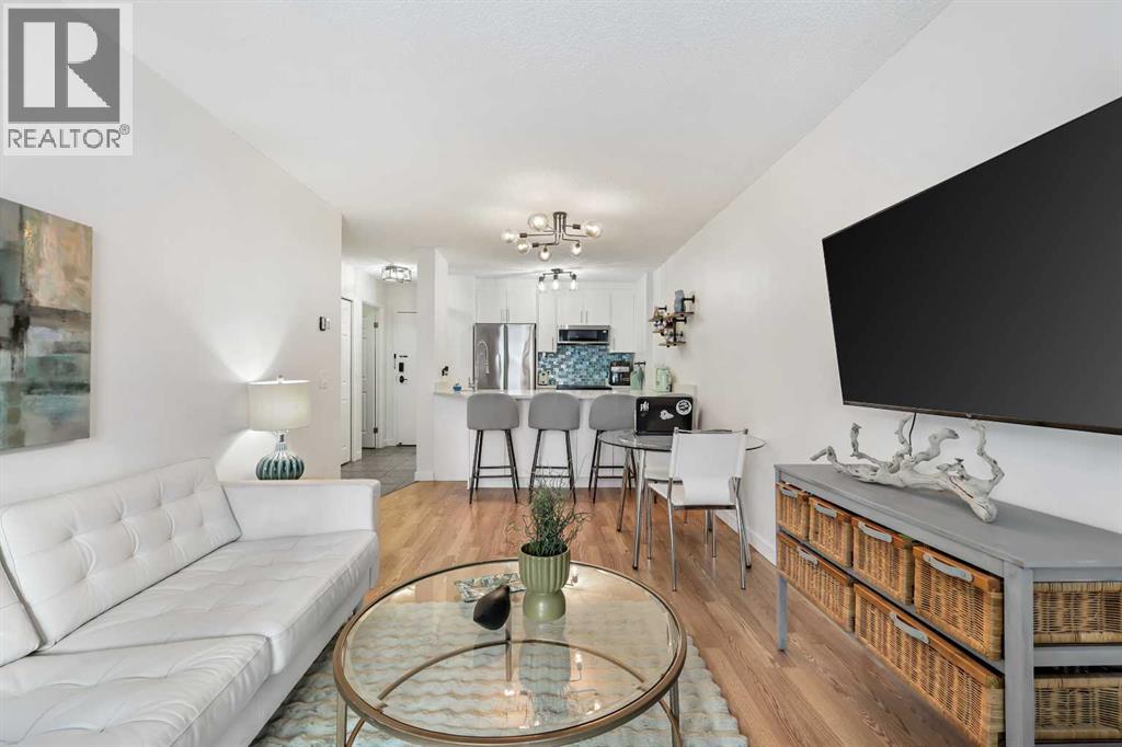 Single Family House for Sale in    Avenue SW Eau Claire Calgary 