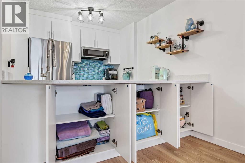 Single Family House for Sale in    Avenue SW Eau Claire Calgary 