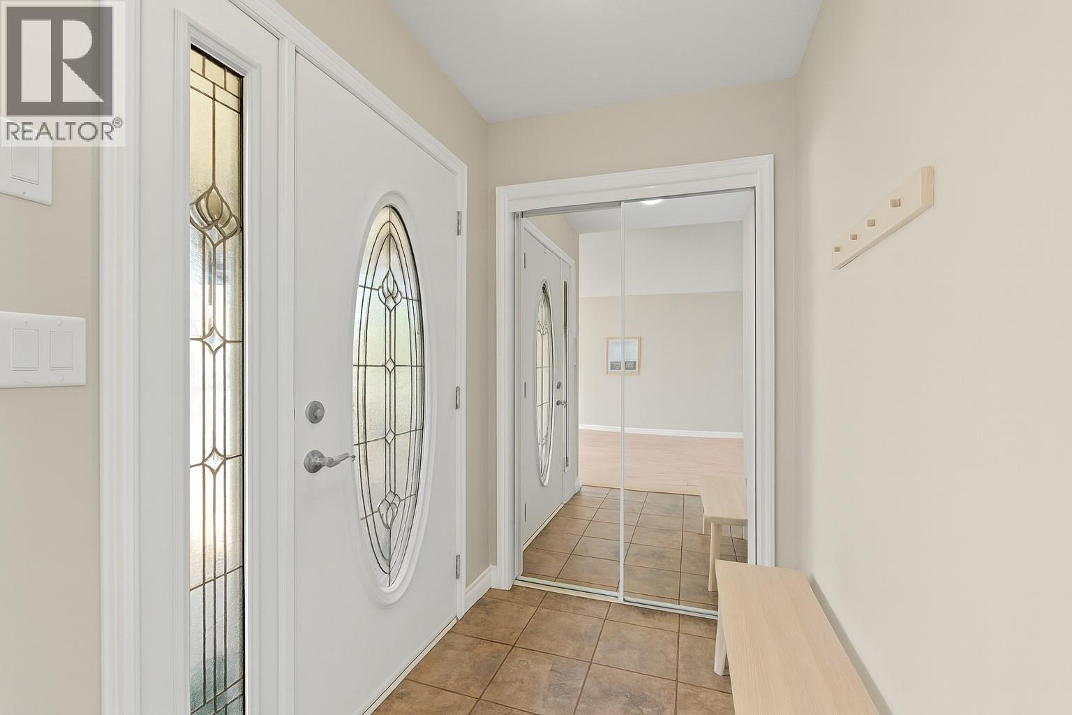 3 1231 10 Street Southwest, Salmon Arm