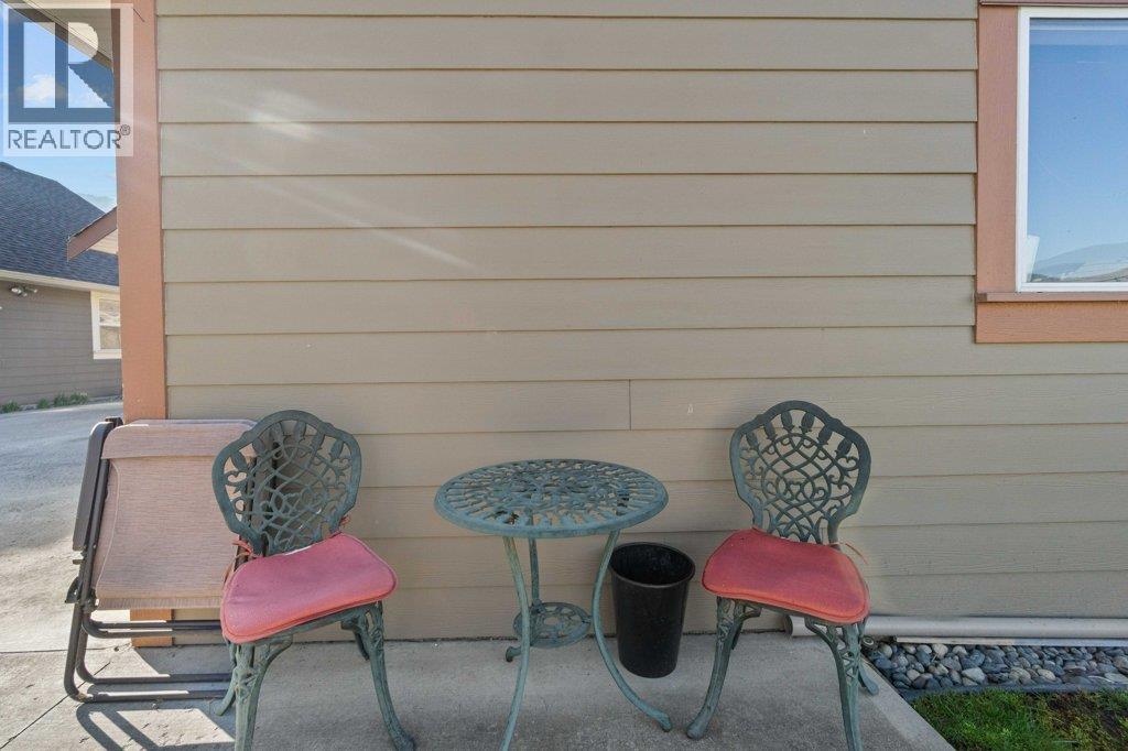 3 1231 10 Street Southwest, Salmon Arm