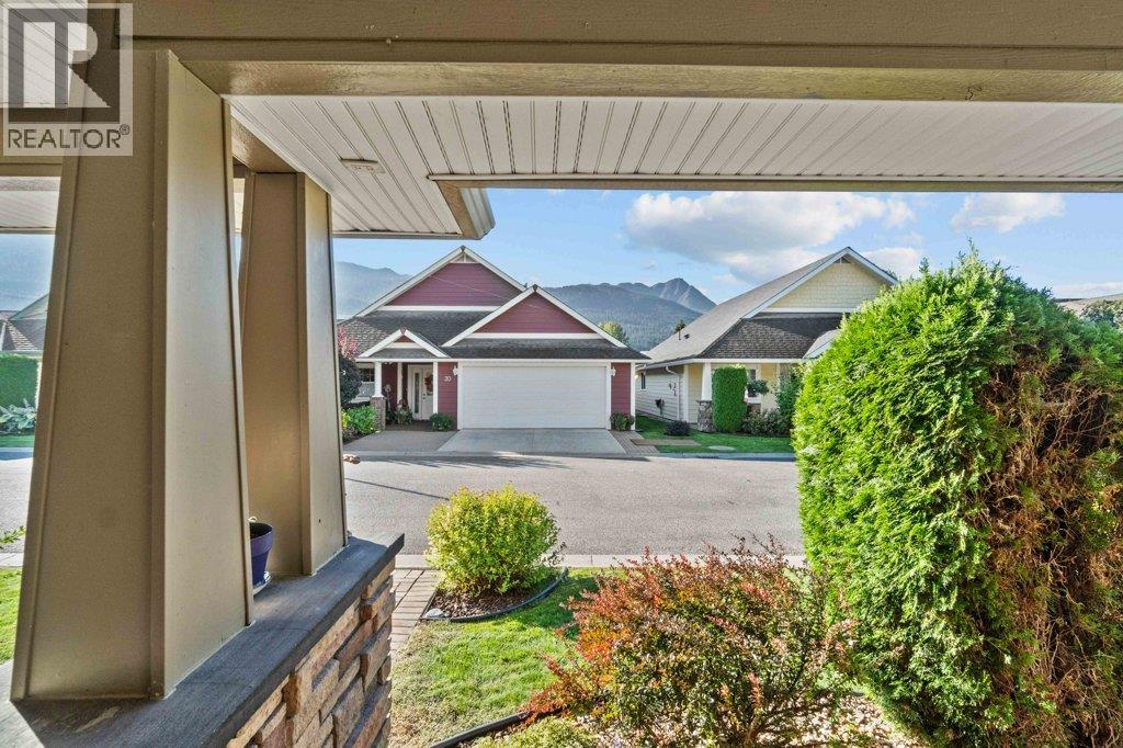 3 1231 10 Street Southwest, Salmon Arm