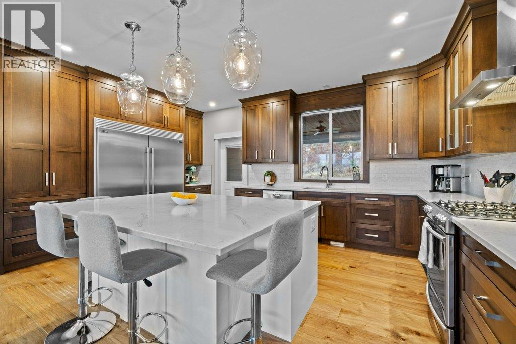  1320 24 Street Southeast, Salmon Arm