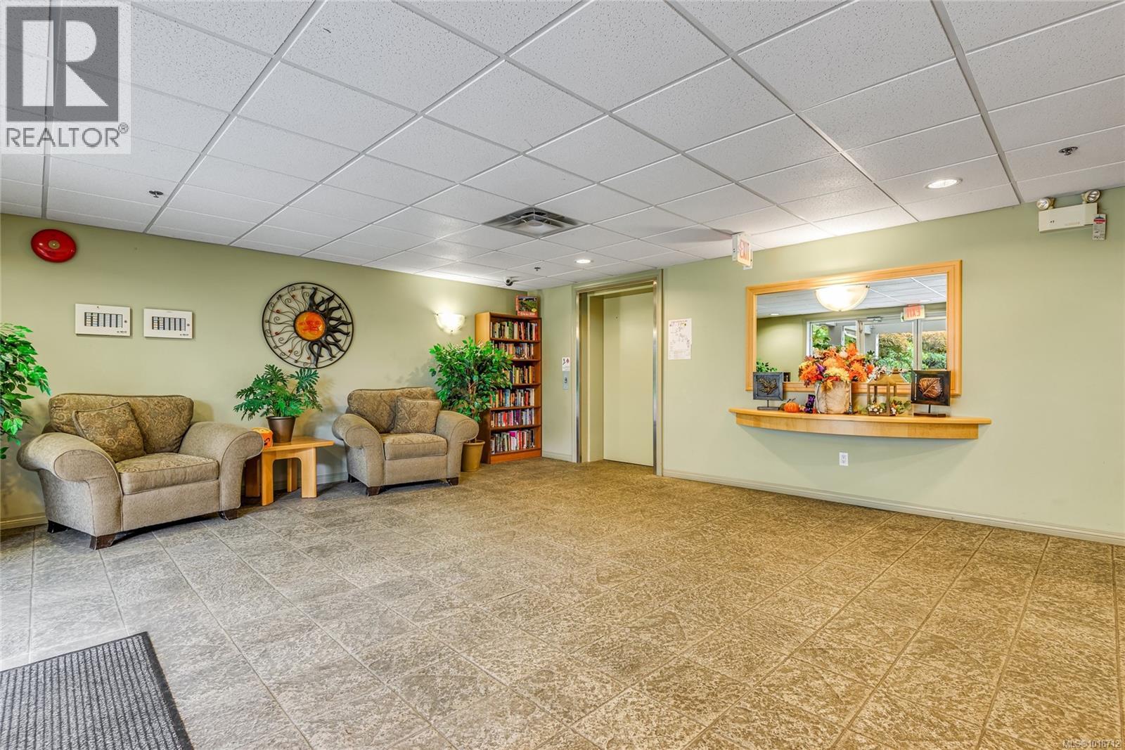 412 350 Island Hwy S, Campbell River