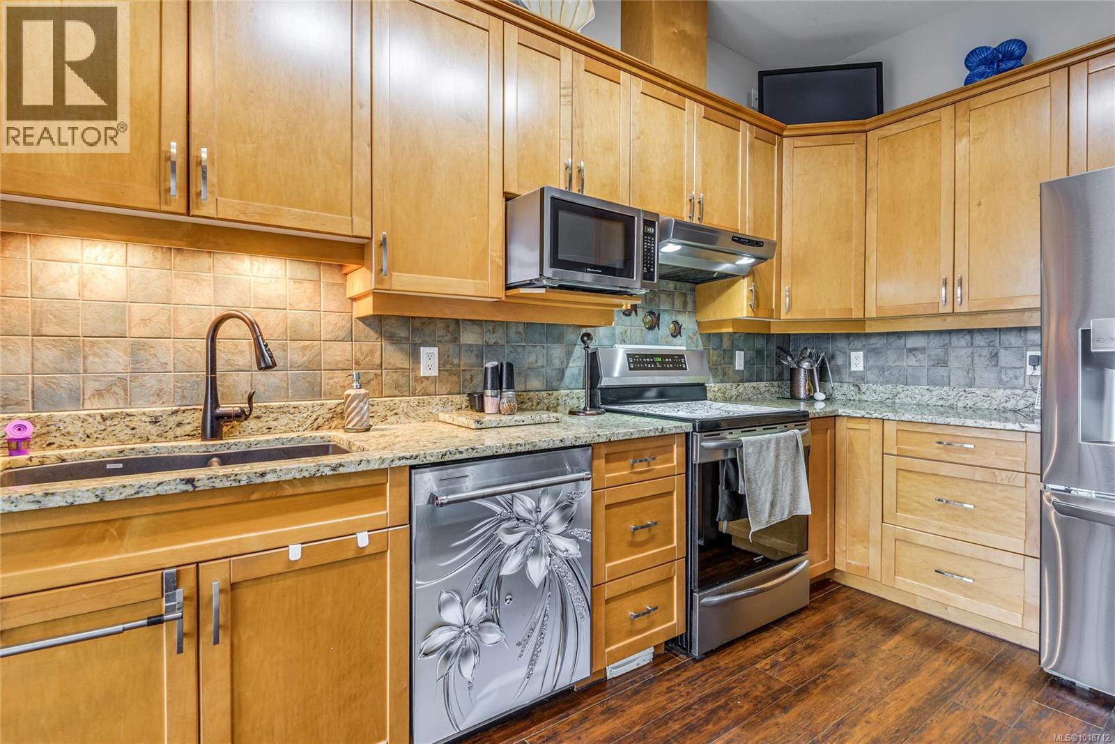 412 350 Island Hwy S, Campbell River