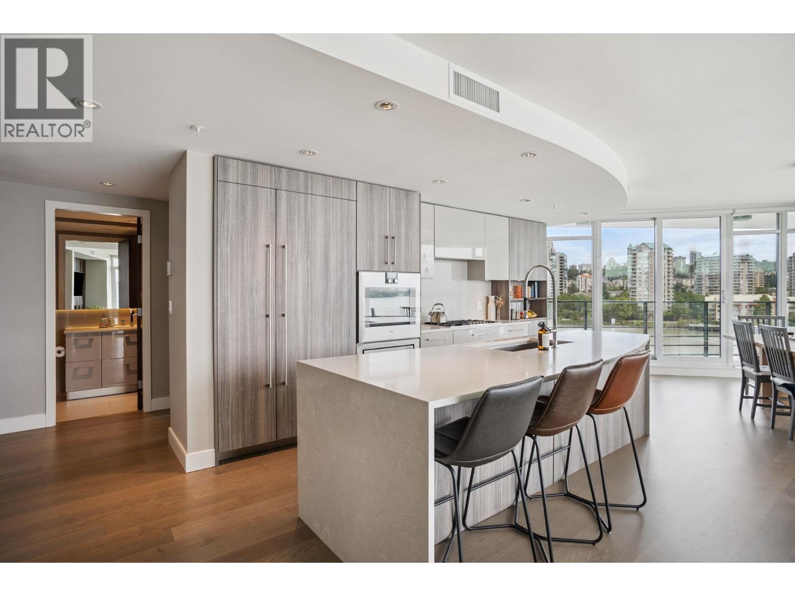 705 210 SALTER STREET, New Westminster