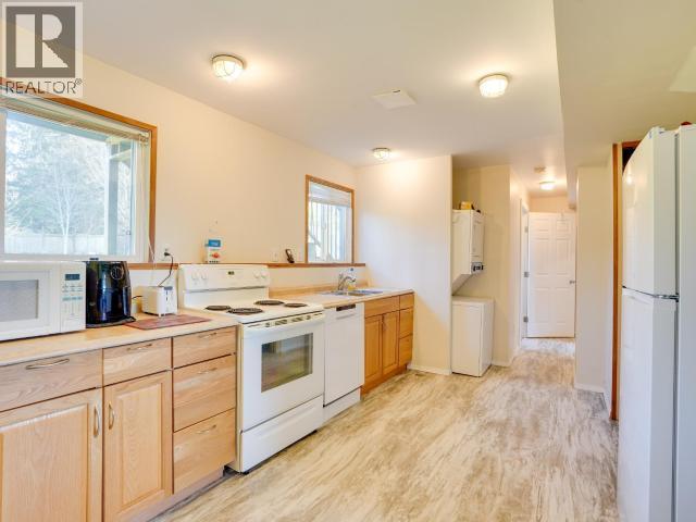 4172 MANSON AVE, Powell River