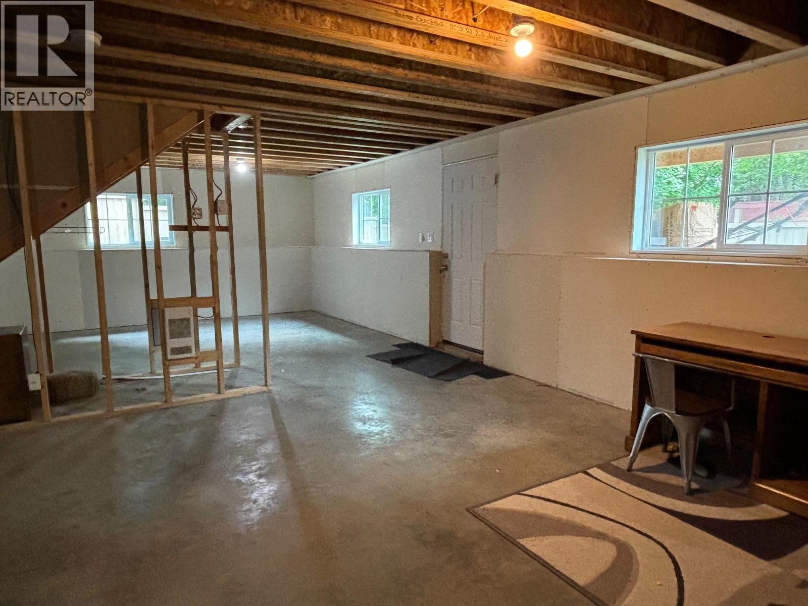 #1-3239 APSLEY Street, Terrace