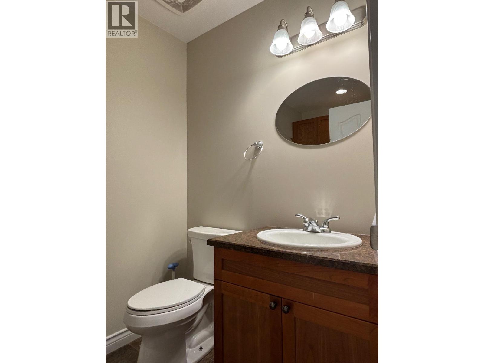 #1-3239 APSLEY Street, Terrace