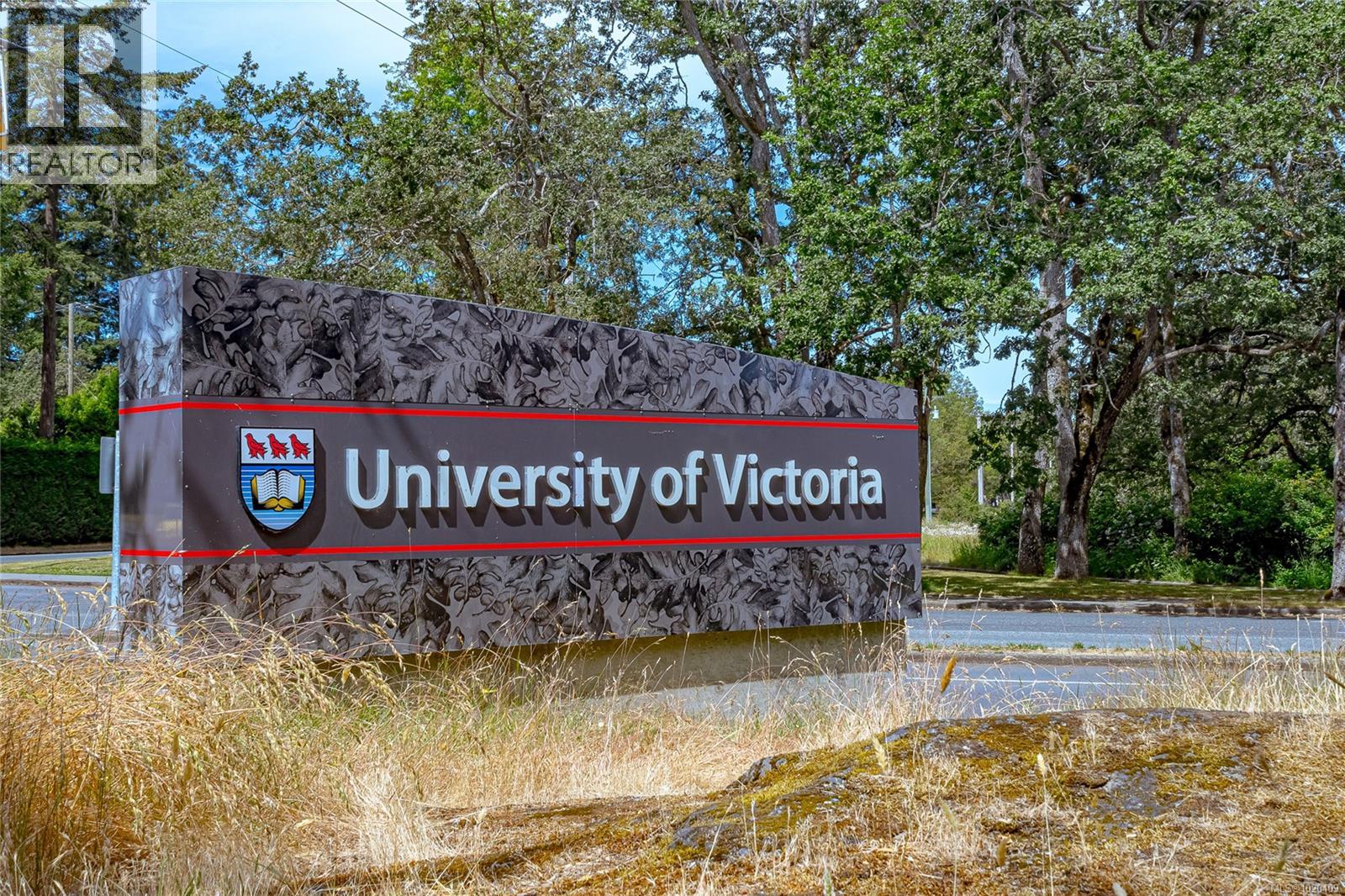  1941 Mayfair Drive, Saanich