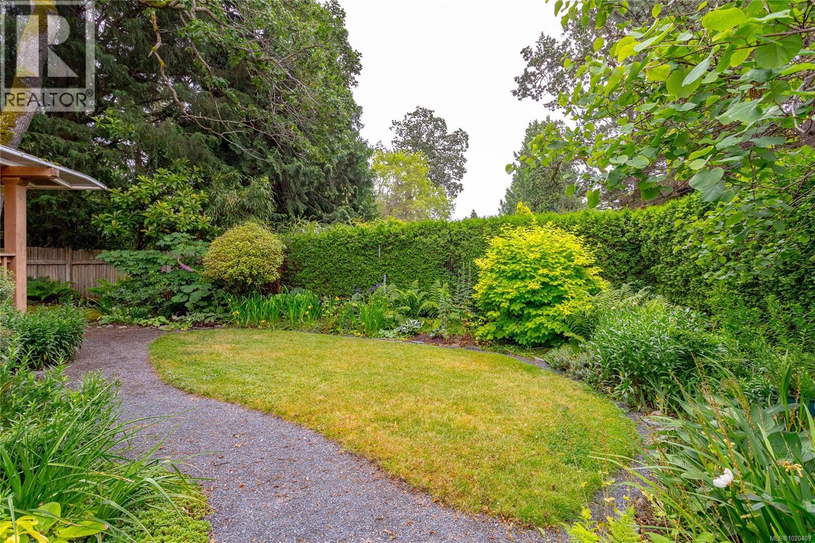  1941 Mayfair Drive, Saanich