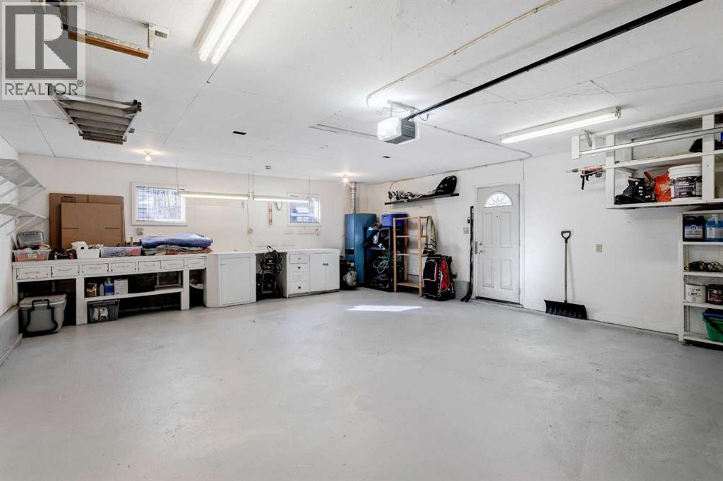 Single Family House for Sale in  Lissington Drive SW North Glenmore Park Calgary 