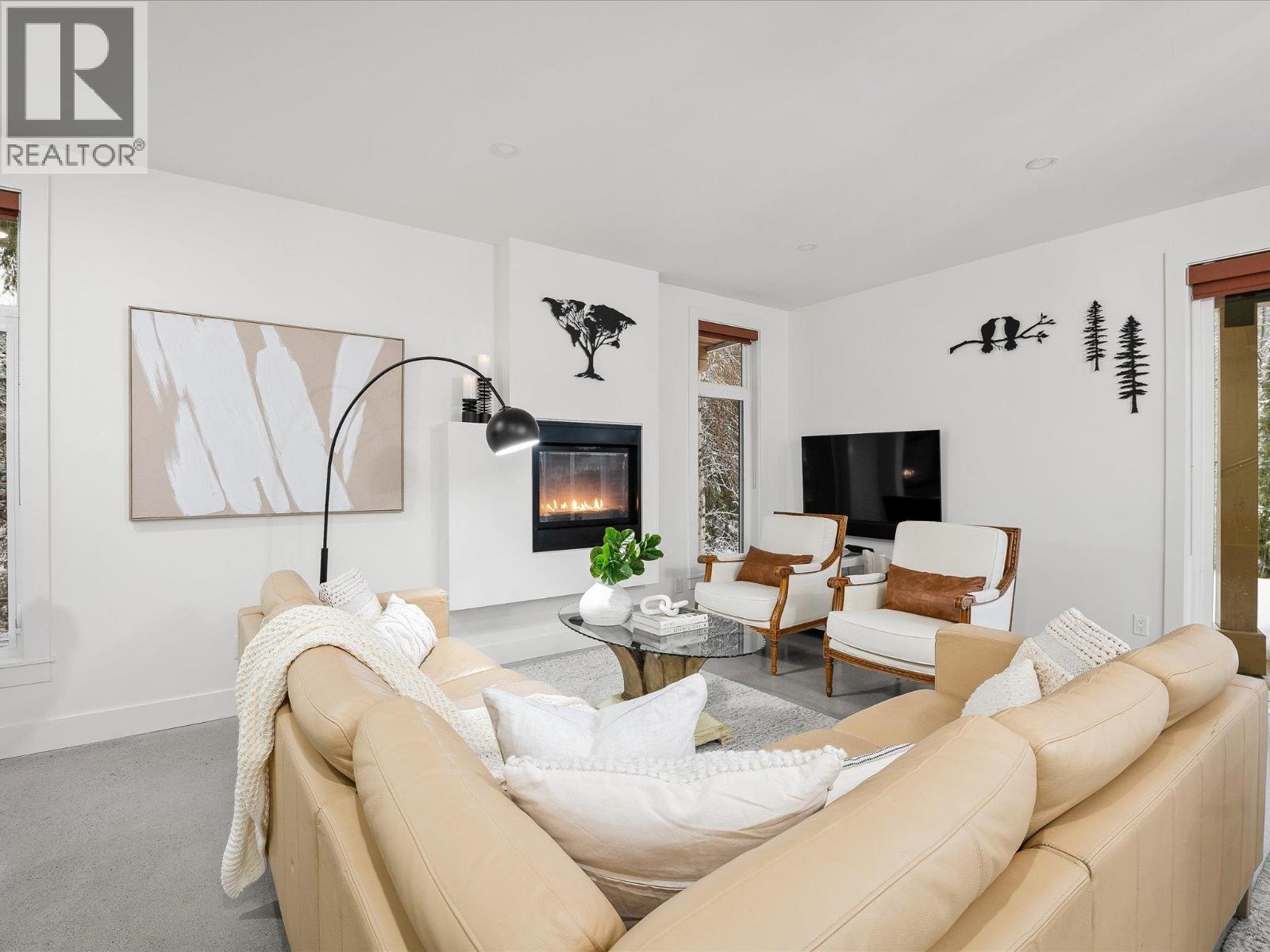 1087 MADELEY PLACE, Whistler