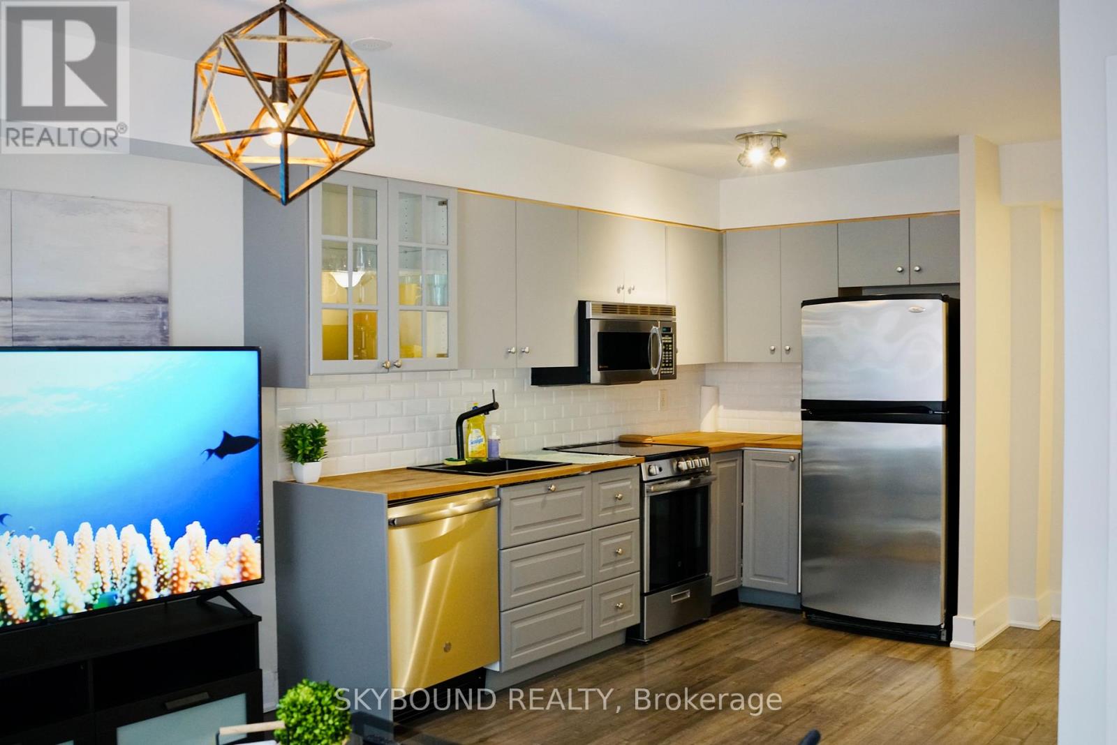 415 Jarvis Unit 328 photo 5