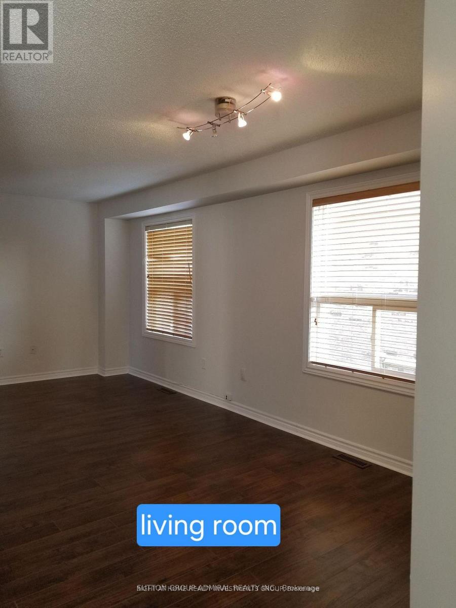 Single Family House for Sale in UPPER UNIT   LANG DRIVE Barrie (Northwest) 