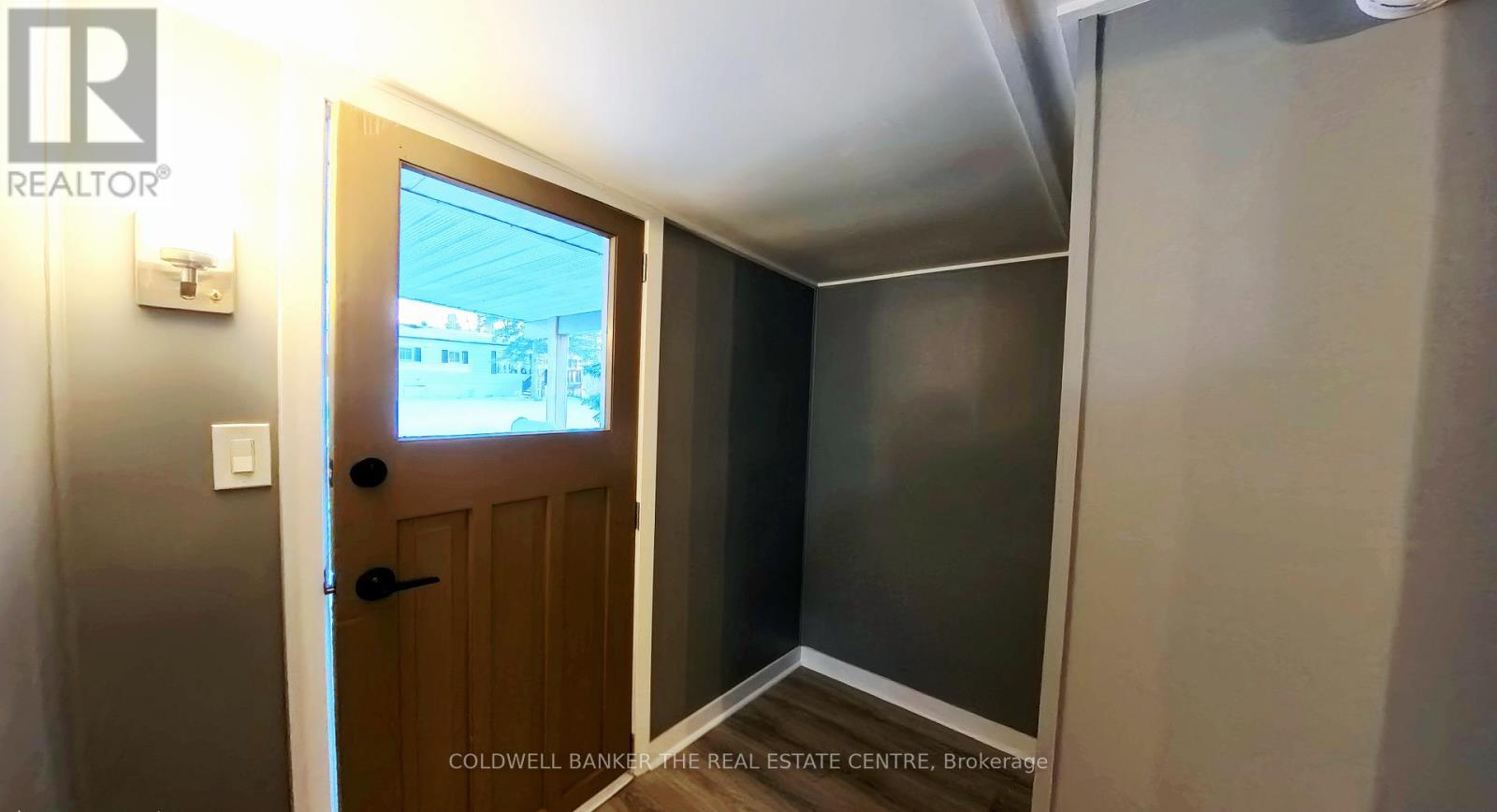 #144 580 WEST STREET S - 10