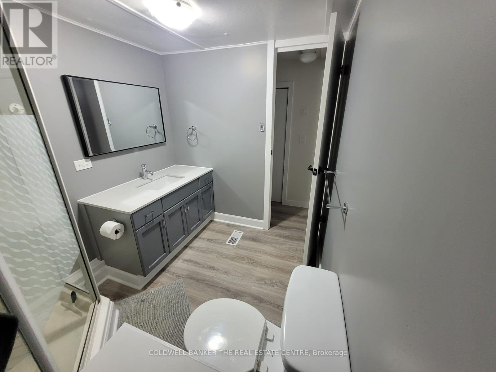 #144 580 WEST STREET S - 26