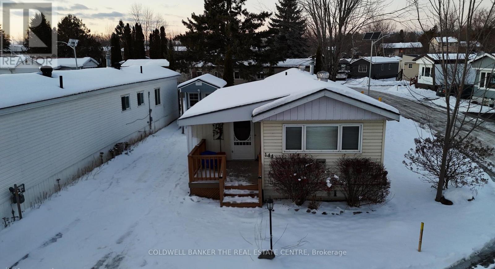 #144 580 WEST STREET S - 40