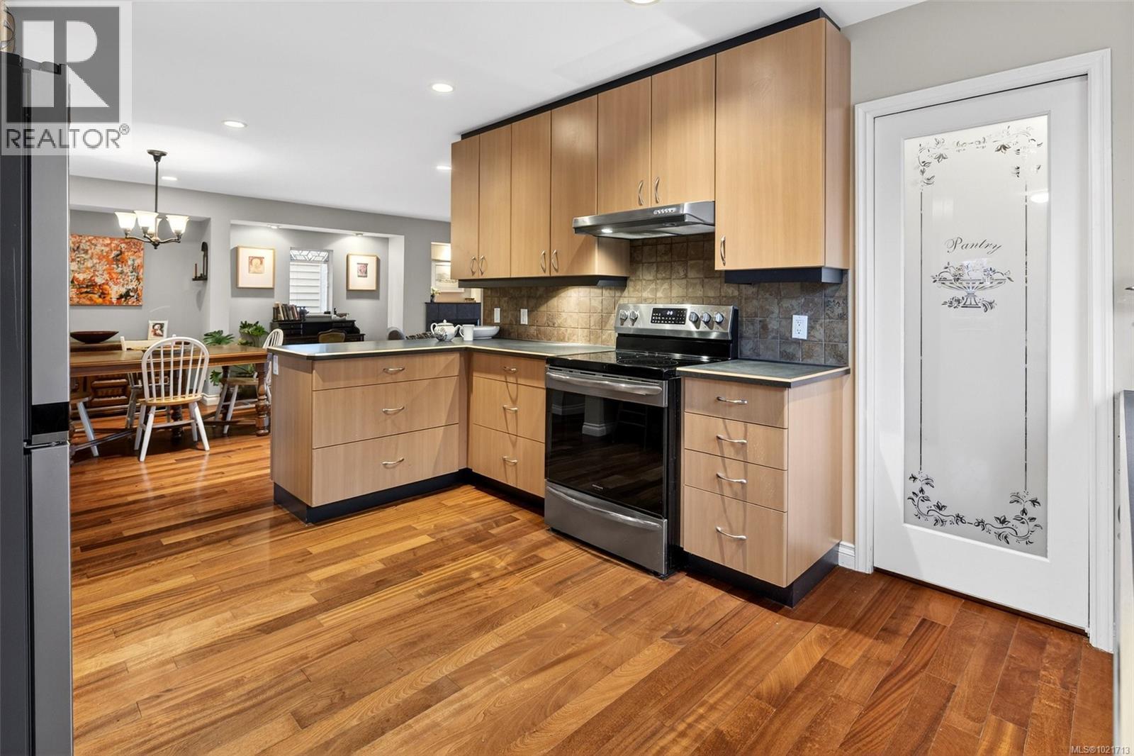 9950 Seaview St, Chemainus