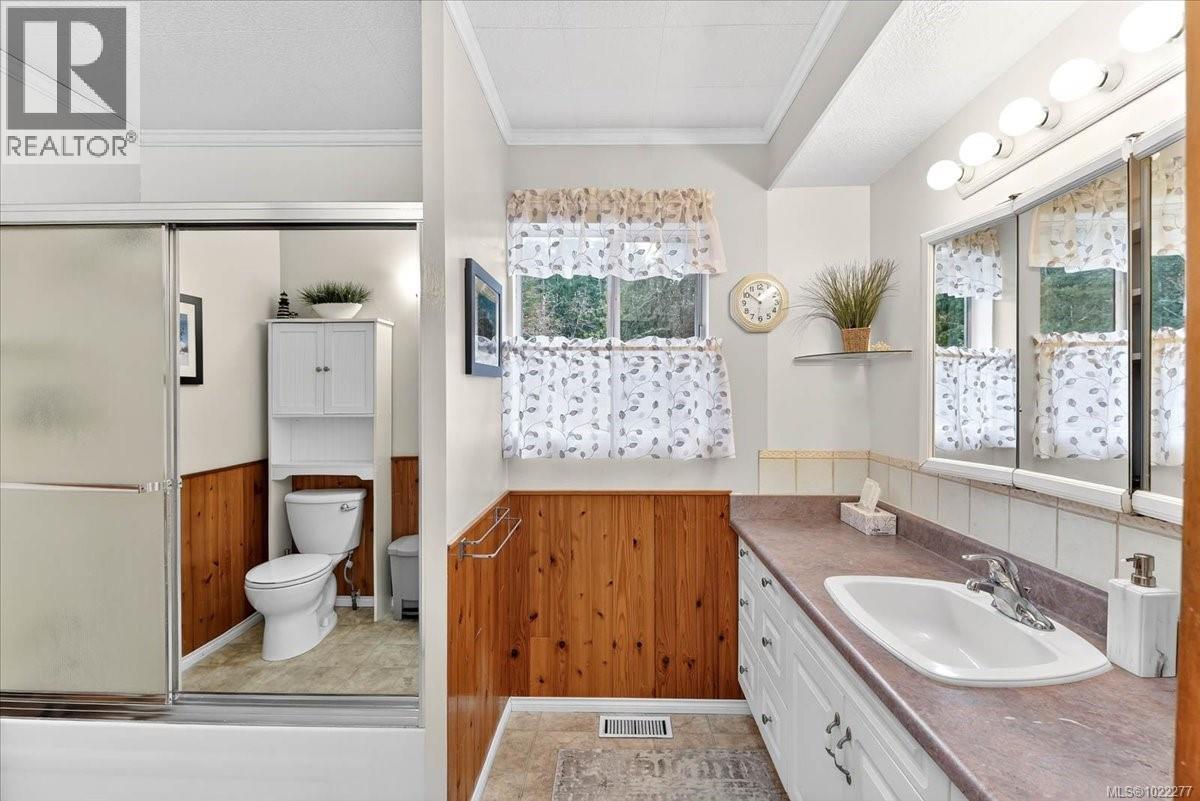 6850 Debeaux Rd, Port Alberni