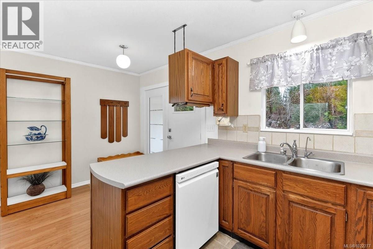 6850 Debeaux Rd, Port Alberni