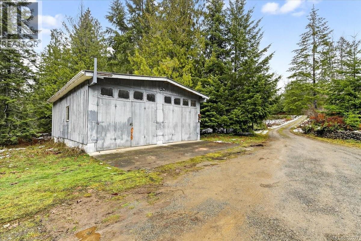 6850 Debeaux Rd, Port Alberni