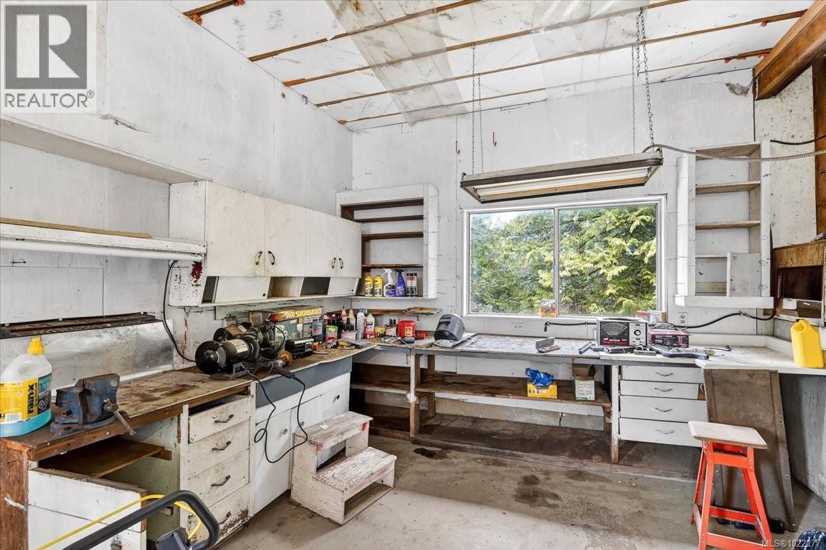 6850 Debeaux Rd, Port Alberni