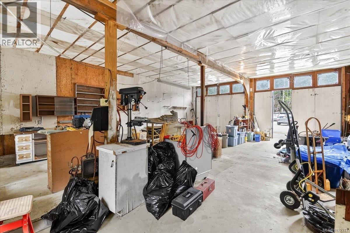 6850 Debeaux Rd, Port Alberni