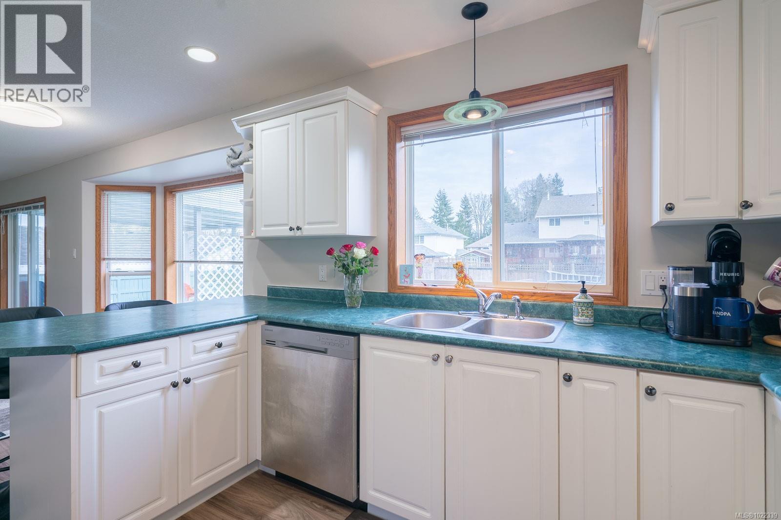 973 Oliver Terr, Ladysmith