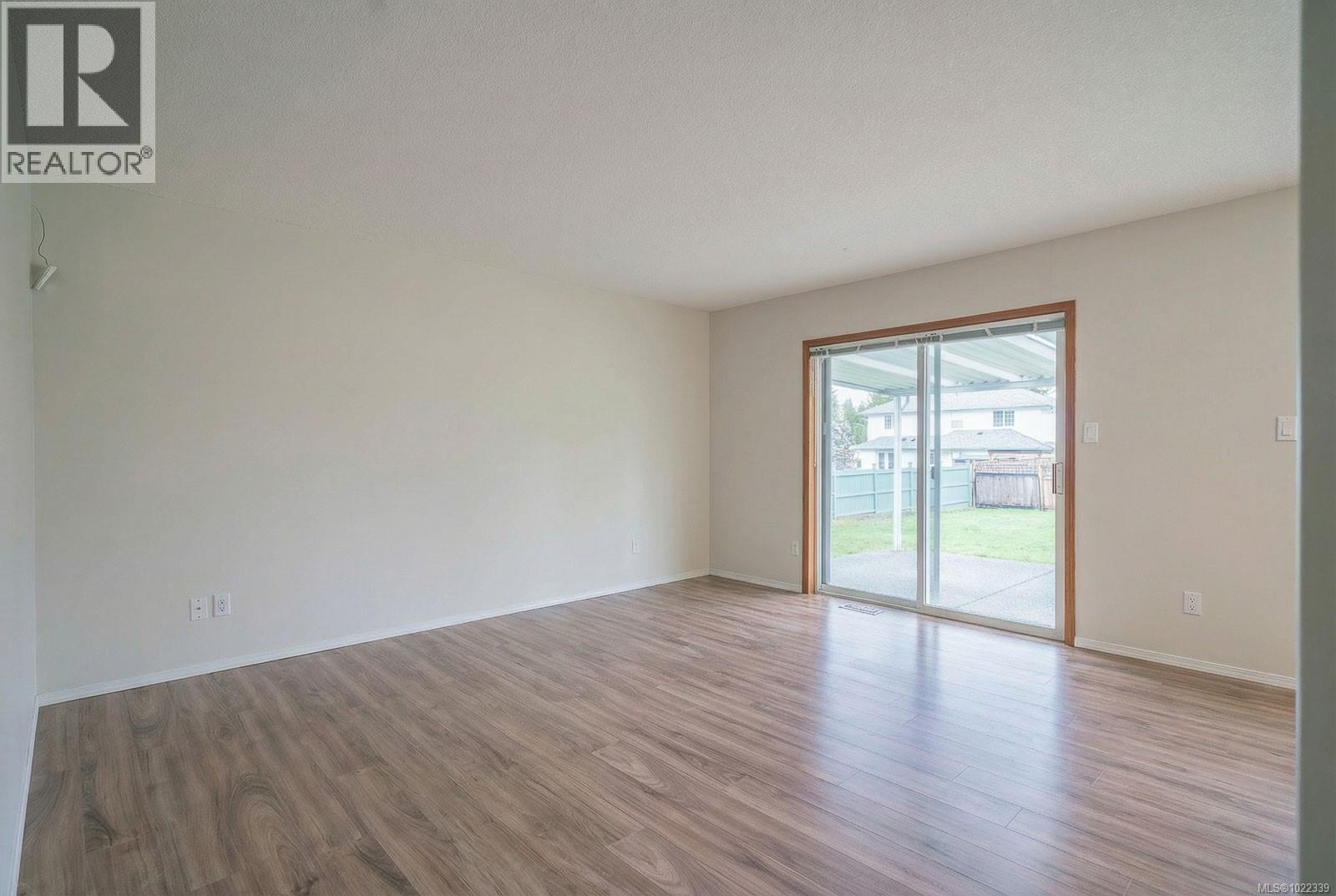 973 Oliver Terr, Ladysmith