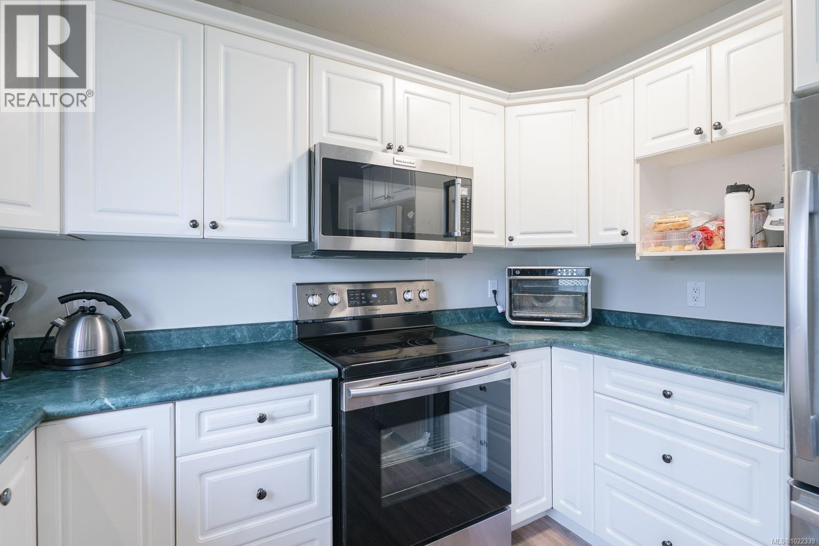 973 Oliver Terr, Ladysmith