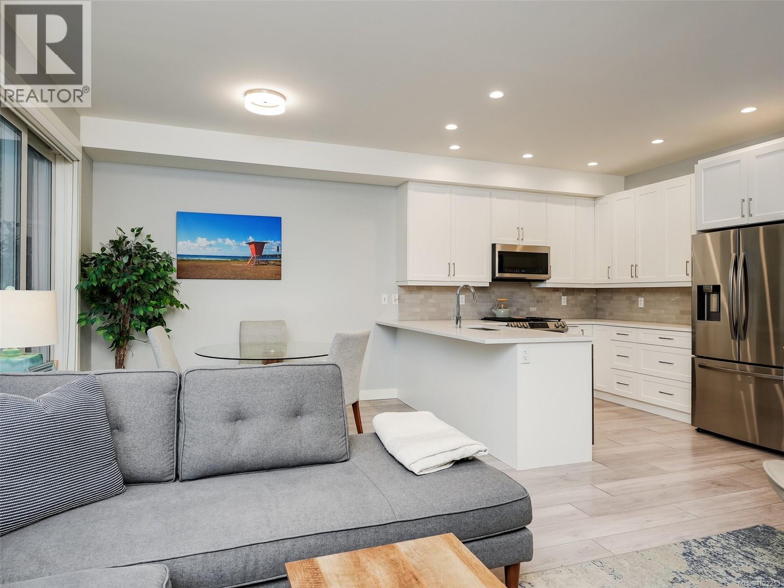 222 Lone Oak Pl, Langford