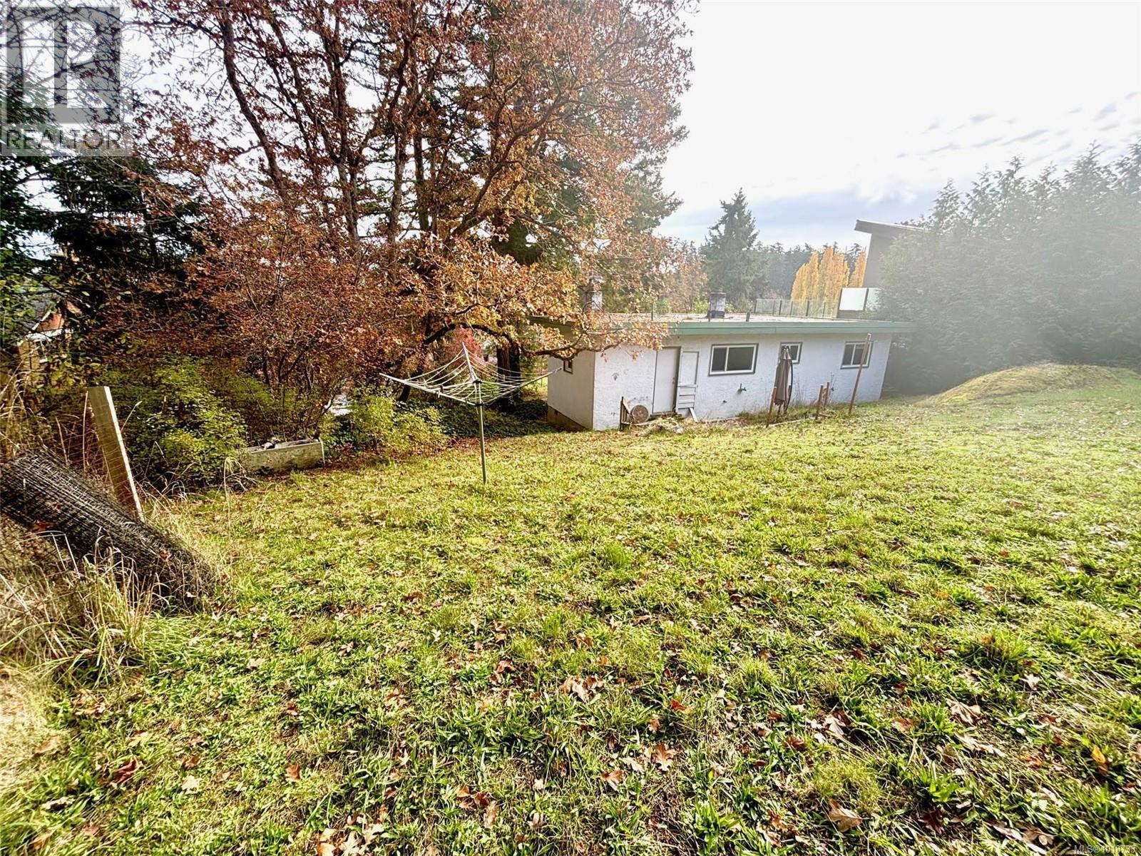 3904 Wilkinson Rd, Saanich