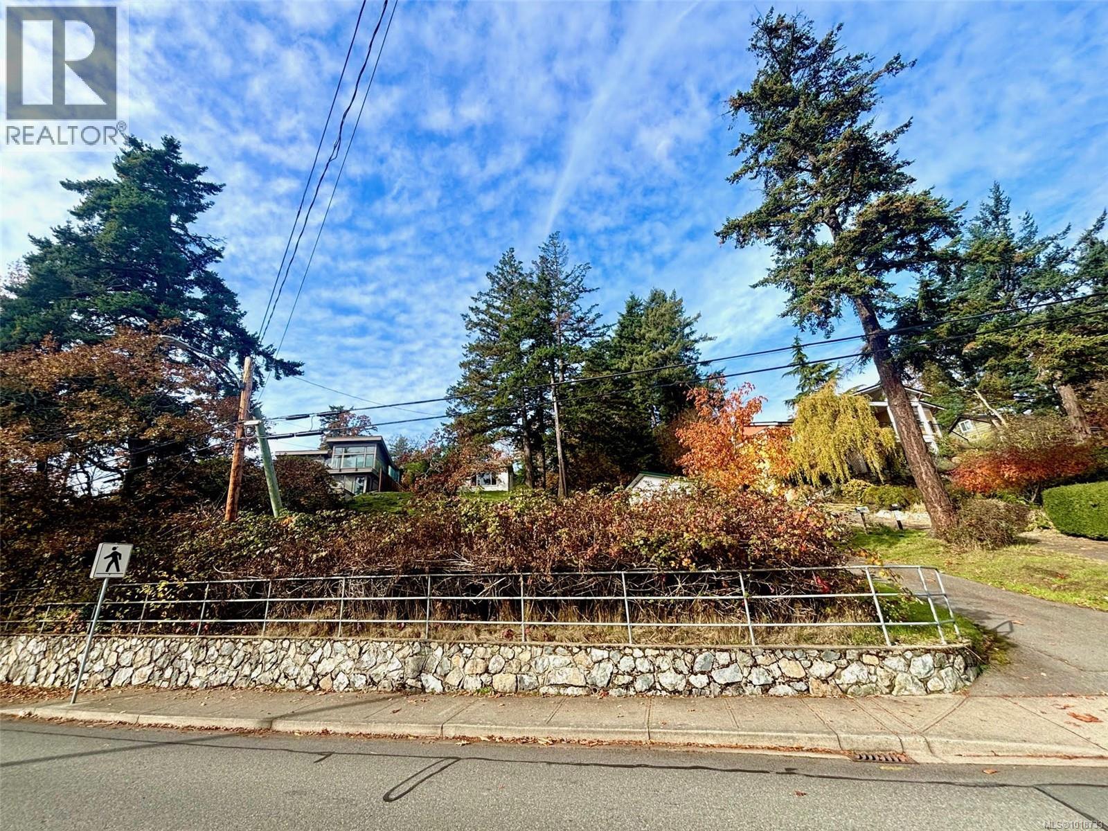 3904 Wilkinson Rd, Saanich
